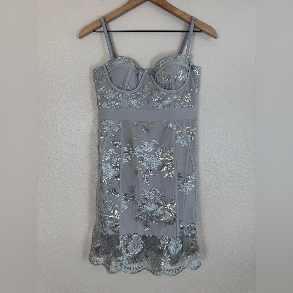 X by NBD Revolve Harper Lace Mini Sequin Dress in Silver size XS NEW $338 - Picture 4 of 15